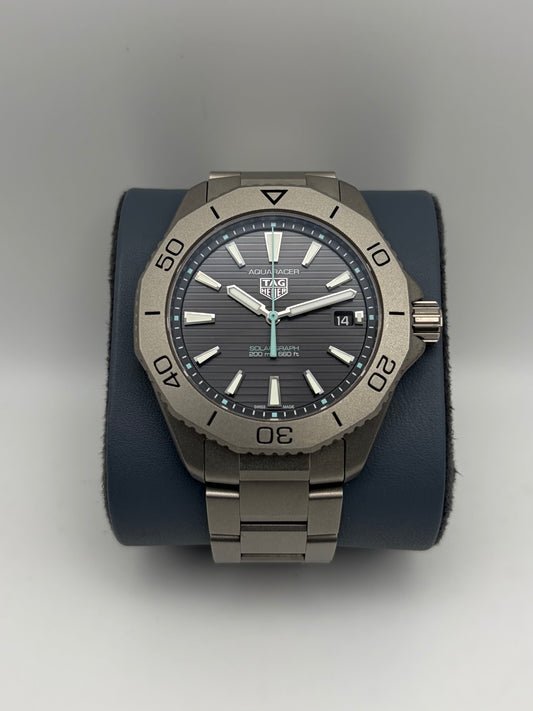 TAG Heuer Aquaracer Titanium Professional 200 WBP1180